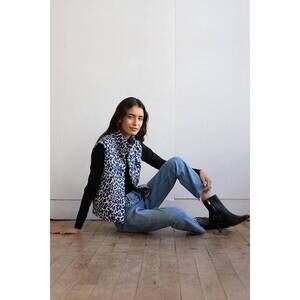 NEW POWDER PUFF COLLECTION quilted recycled nylon vest in blue leopard